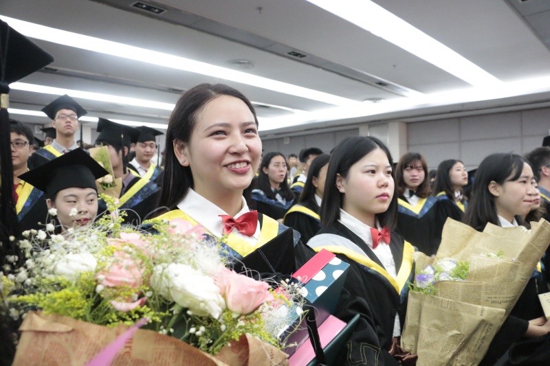 15vip太阳集团官网2016届本科生毕业典礼暨授位仪式隆重举行