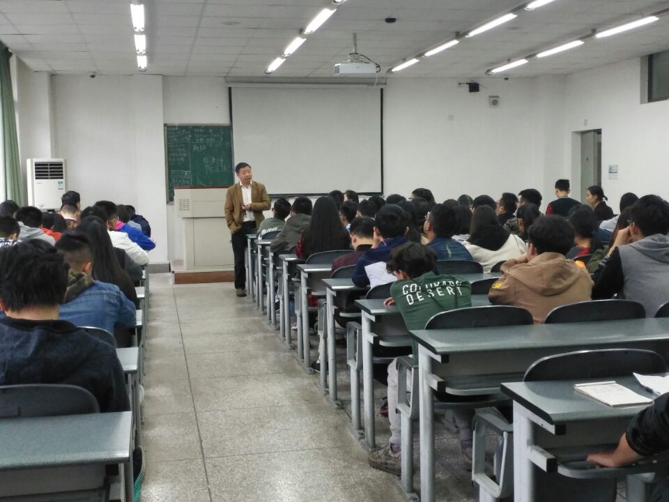 15vip太阳集团官网召开本科生学分积欠暨学业预警会议