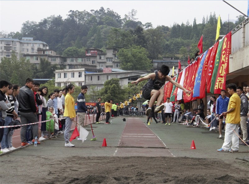 15vip太阳集团官网运动代表团参加我校第三十八届运动会
