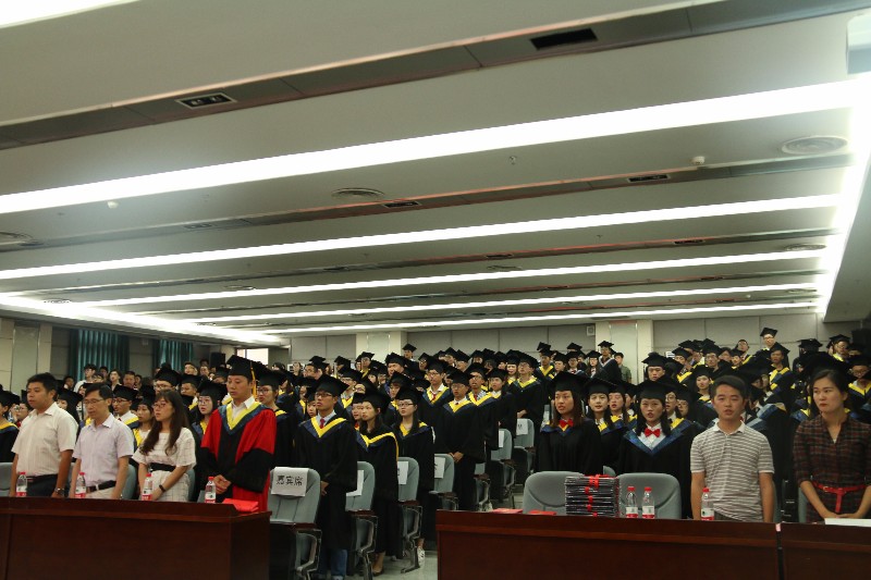 15vip太阳集团官网2017届本科生毕业典礼暨授位仪式隆重举行