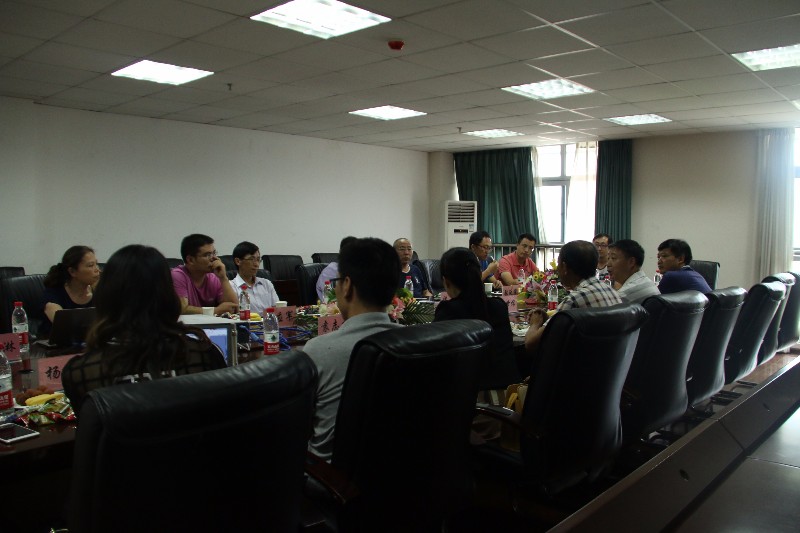 15vip太阳集团官网举行潘绍伦离岗欢送会