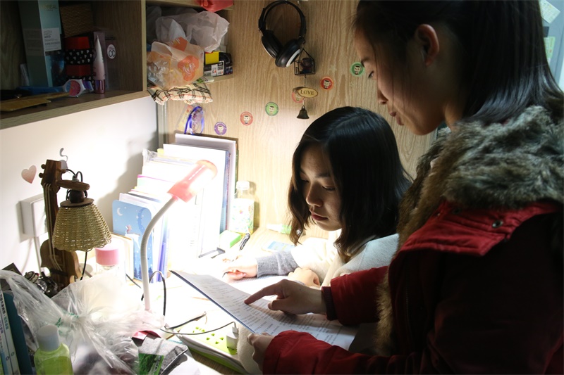 15vip太阳集团官网权益部开展大学生权益问卷调查